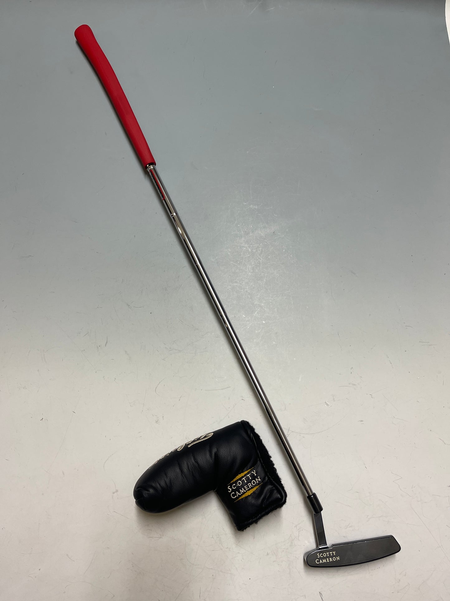 Lefty Scotty Cameron Classics Newport 34” Putter Titleist
